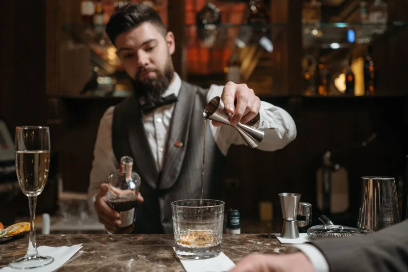 Why Some Regulars Drink Better Than You: The Unwritten Rules Behind the Bar